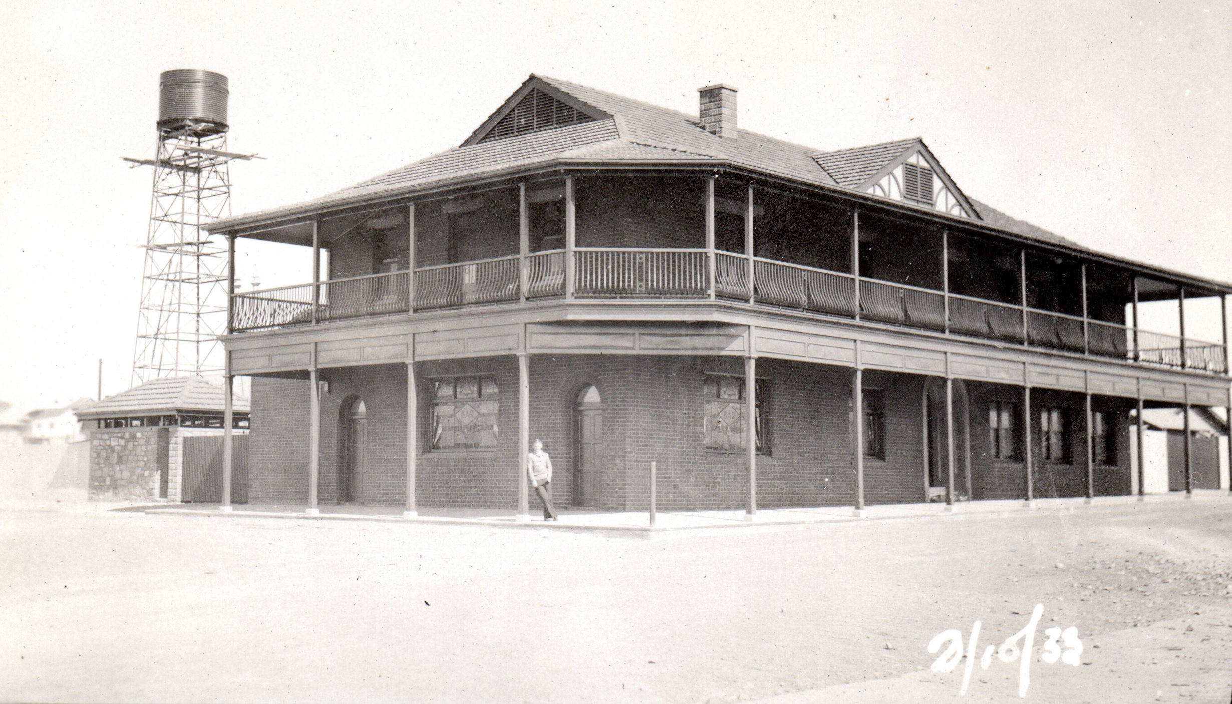 1933-10-02-whyalla-hotel-bill-rose-byrnes-from-loreto-sheehan-2003